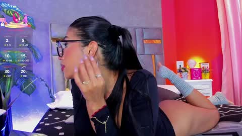 tyla_ks online show from March 25, 8:15 pm