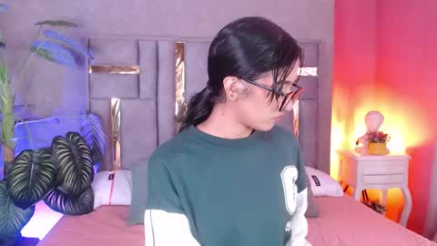 tyla_ks online show from November 4, 7:37 pm