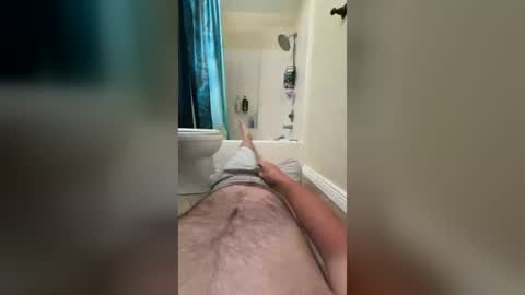 tyler653211 online show from August 9, 10:03 pm