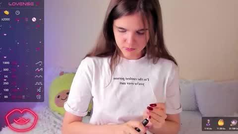 Ema online show from February 25, 8:01 pm