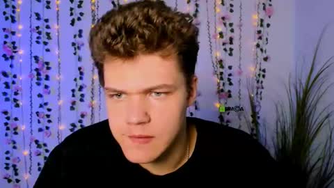 tyler_sparks_ online show from September 17, 5:44 am