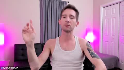 Snapshot of tylerchasexxx chatting on March 6, 11:31 pm Tyler Chase online show from March 6, 11:31 pm