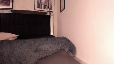       online show from November 10, 3:09 am