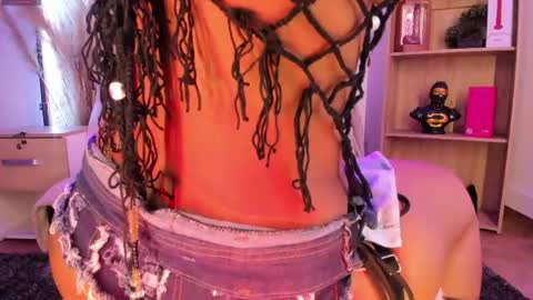 tylla__ online show from June 5, 4:52 am
