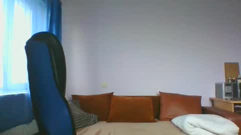 ulmeni4 online show from December 4, 8:06 am