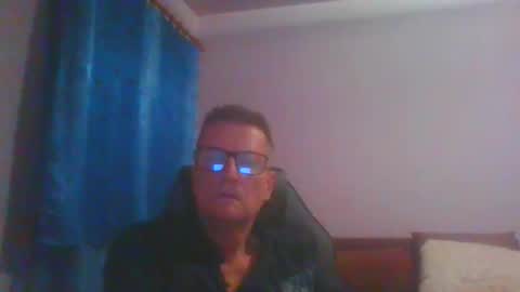 ulmeni4 online show from October 30, 3:45 pm