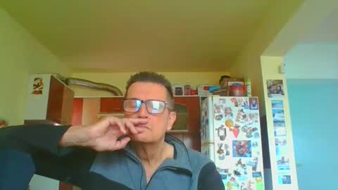 ulmeni4 online show from March 26, 1:49 pm