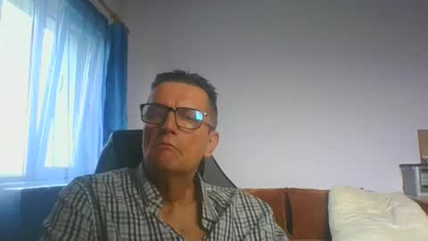 ulmeni7 online show from November 17, 7:44 am