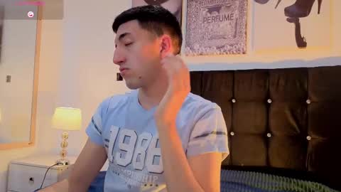 un_sluttyy online show from February 26, 11:02 am