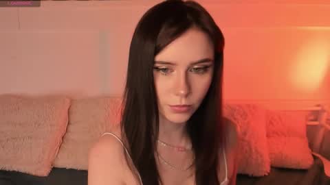 Una  online show from January 16, 8:29 pm