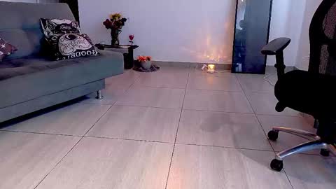 Franchesca  online show from January 15, 7:33 pm