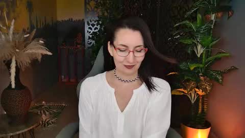 UnaTera online show from January 18, 9:40 am