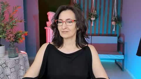 UnaTera online show from November 17, 9:12 am