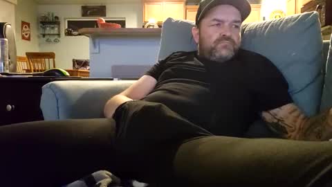 Snapshot of uncutbull541 chatting on October 20, 5:34 am uncutbull541 online show from October 20, 5:34 am