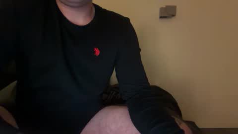 Snapshot of uncutedaustria chatting on October 18, 12:59 am Tom online show from October 18, 12:59 am