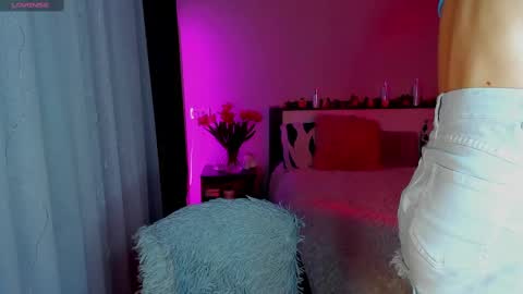 Under The Skin online show from March 9, 4:33 pm