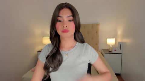 Lily online show from November 15, 2:07 pm