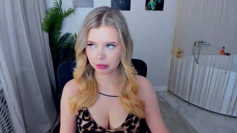 Alice online show from November 23, 11:52 am