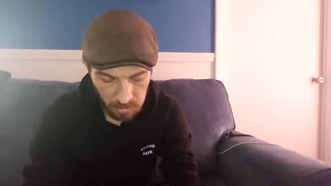 Unknown Sir online show from February 24, 8:36 pm