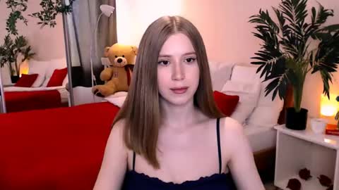 unreal_lady online show from June 16, 2:10 pm