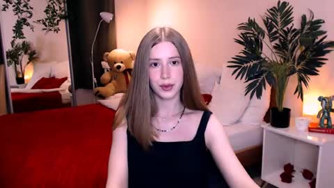unreal_lady online show from June 28, 8:49 pm