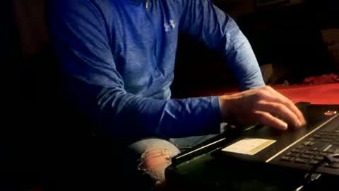 untouchableace84 online show from November 1, 3:18 am