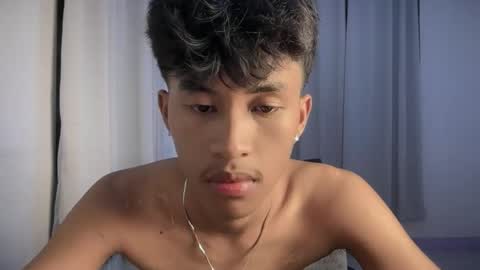 ur_fuckerbttm online show from January 19, 12:15 pm