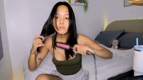 Veronica Lodge online show from July 12, 6:05 am
