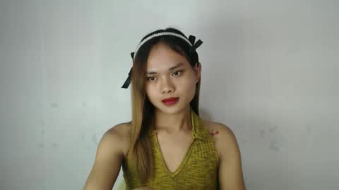 urasian_crisa online show from May 2, 8:53 am