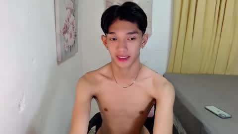 Snapshot of urasian_john20 chatting on October 23, 2:40 pm urasian_john20 online show from October 23, 2:40 pm