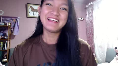 NEWRA  ALLISON online show from February 22, 11:57 pm