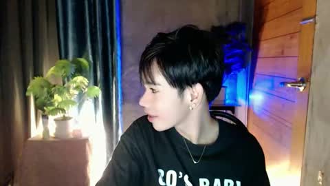 urboytoyheaven online show from May 6, 5:13 am