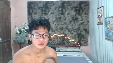 urdreamboy_doms online show from July 24, 5:15 am