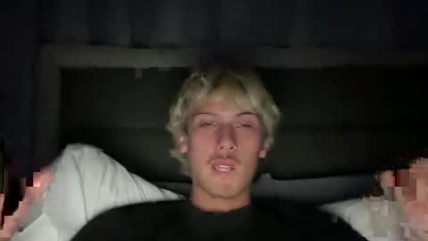 urfavcock6918 online show from March 26, 7:57 am