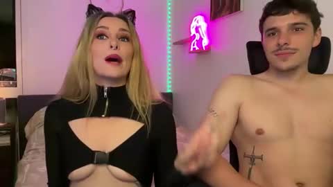 urfavcouple_xo online show from May 28, 4:21 am