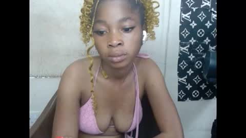 urflirtydoll online show from September 26, 7:33 pm