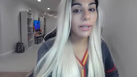 Snapshot of urgoddessmarla chatting on September 25, 12:17 am Goddess Marla online show from September 25, 12:17 am