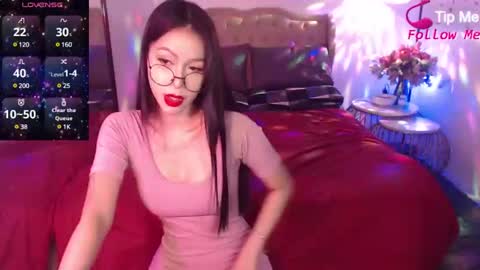 Snapshot of urgoddessofsex chatting on January 25, 8:00 am angela online show from January 25, 8:00 am