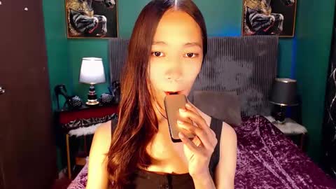 urhot_athena online show from April 23, 3:35 pm