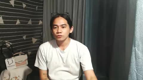 urhot_sanggre online show from October 22, 3:03 pm