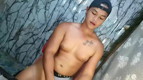 urhotfucker_eric online show from April 25, 1:08 am