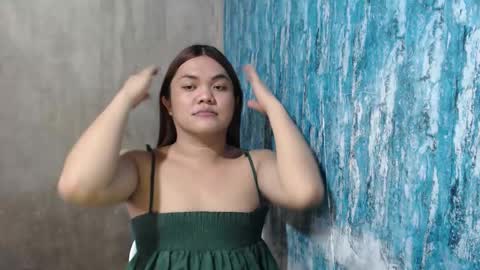 urhottie_bella online show from June 5, 6:52 am