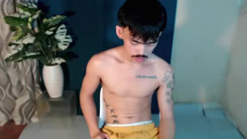 urhunky_boy online show from July 29, 6:35 am