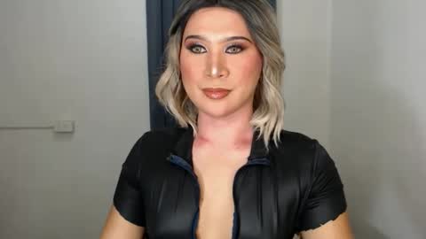 Zoe online show from January 3, 2:21 am