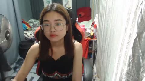 urlovelychinita online show from January 27, 10:27 pm