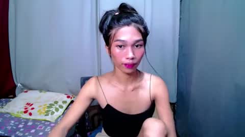 urloverjasmine_xx online show from June 12, 4:11 am