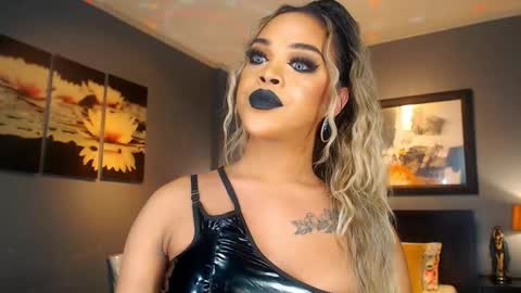 UrMajestyTyra online show from March 14, 3:43 am