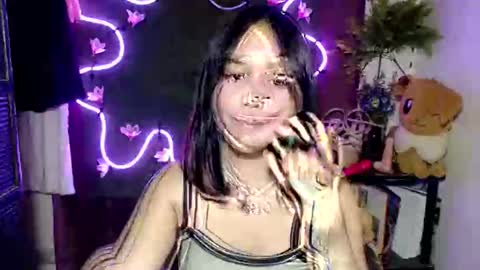 Snapshot of urpinay_pia chatting on October 22, 10:33 pm Pia online show from October 22, 10:33 pm