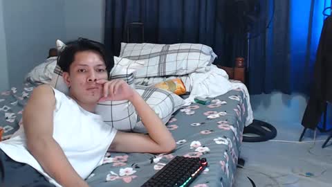 Mel online show from February 28, 11:23 pm