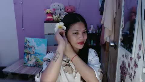 hi im kim online show from February 4, 11:58 am